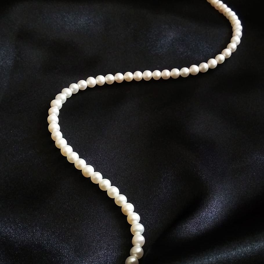 pearl-pearl-necklace-jewelry-necklace